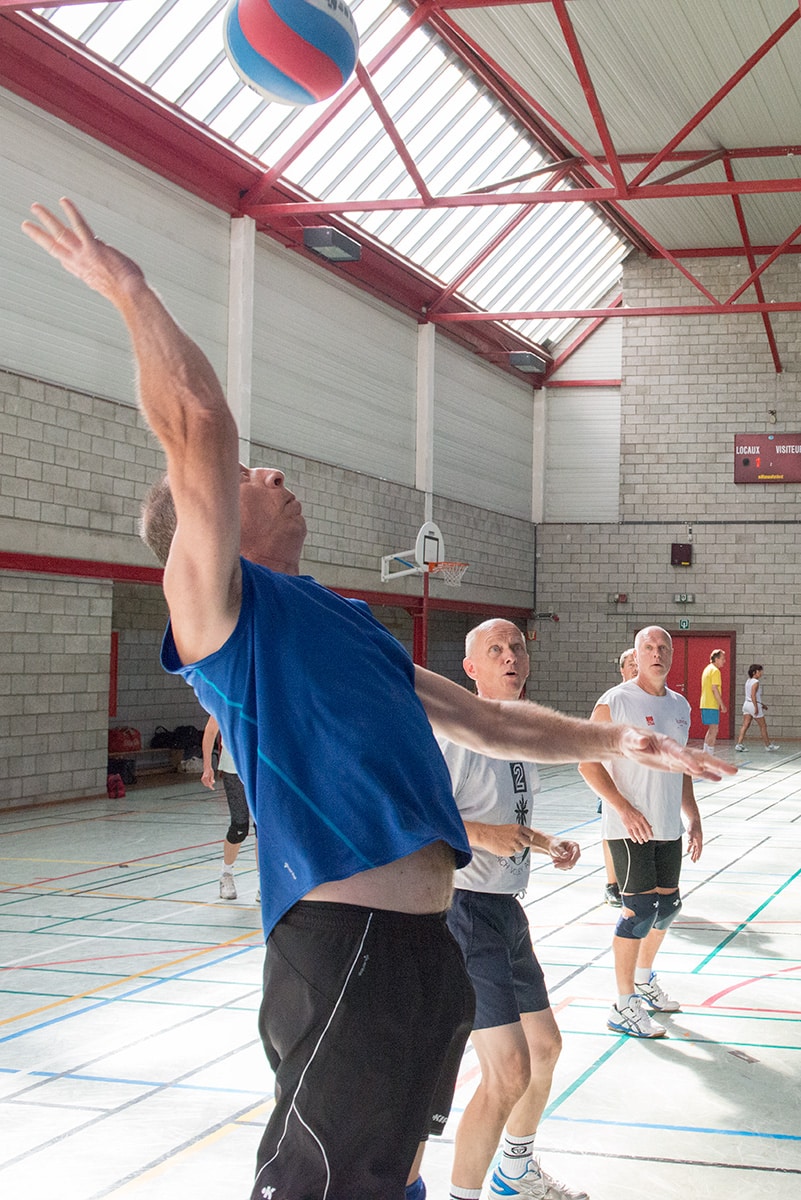 Activité de net-volley au hall 2